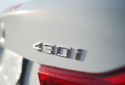 Close up shot of the model number of the BMW 4-Series Convertible.