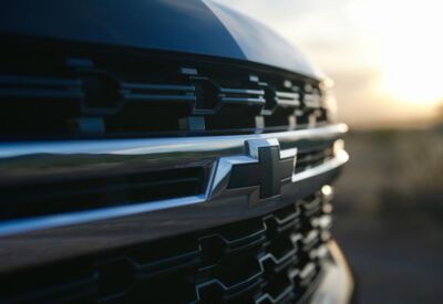 Close up of the front grill on a Chevrolet Suburban.