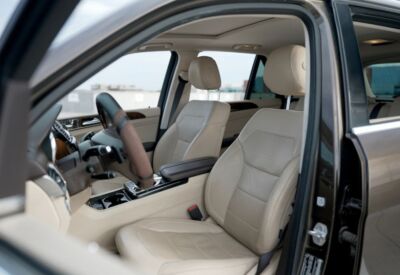 Interior shot of the Mercedes Benz GLE-Class displaying the ample seating