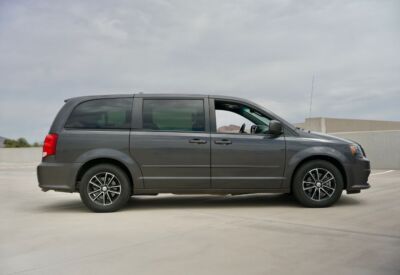 Wide shot facing right of the Dodge Grand Caravan
