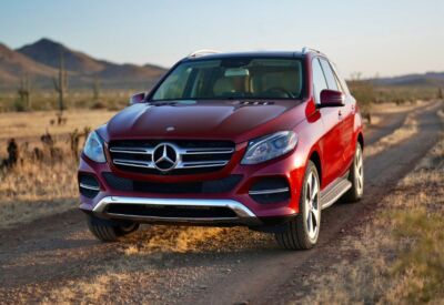 Photo of a Mercedes Benz GLE-Class from the front at an angle