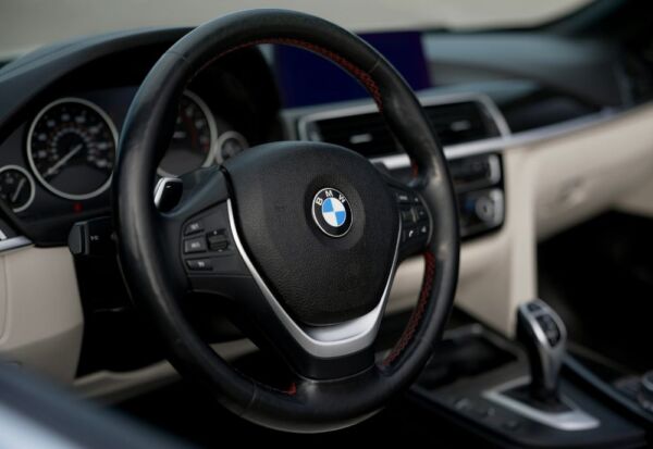 Close up of the interior of the BMW 4-Series Convertible cabin.