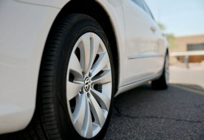 close up of the Volkswagen CC wheel